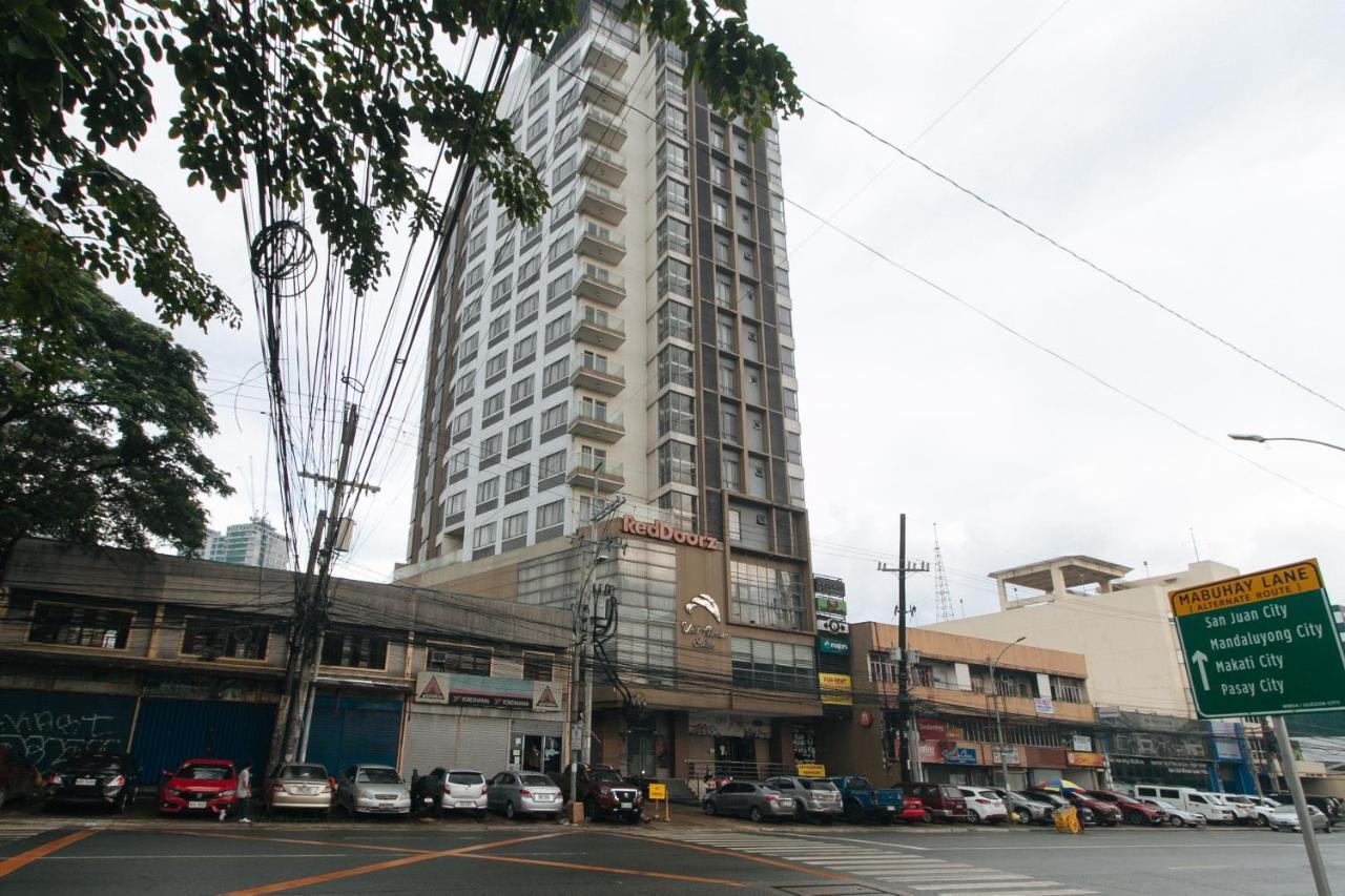 Reddoorz Premium @ West Avenue Quezon City Маніла Екстер'єр фото